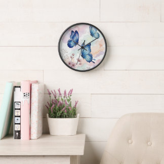 Reloj de pared de acuarela de mariposa azul decora