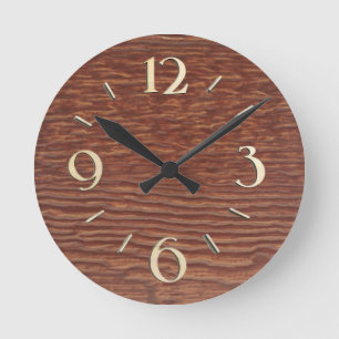 Reloj de pared de aspecto de madera