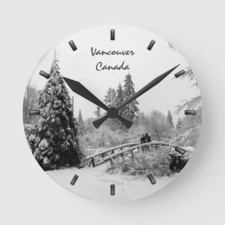 Reloj de pared de encargo del puente del invierno