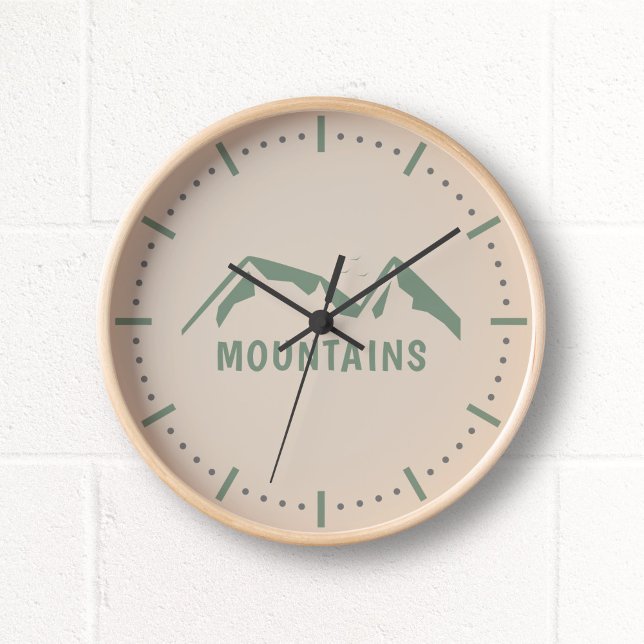Reloj de pared de las montañas verdes (Green Mountains Wall Clock)