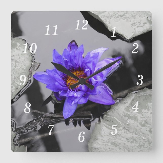 Reloj de pared de Lily Water (Anverso)