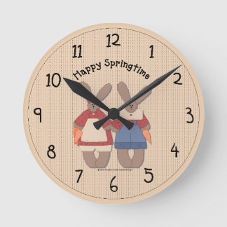 Reloj de pared de los Bunnies de primavera del paí