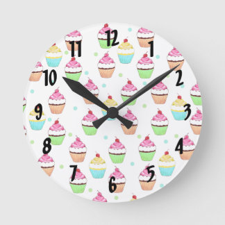 Reloj de pared de pasteles coloridos