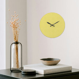 Reloj de pared de patrón octágono amarillo
