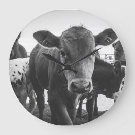 Reloj de pared del cuello negro y blanco
