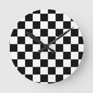 Reloj de pared en blanco y negro