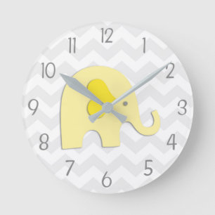Reloj de pared gris amarillo del cuarto de niños