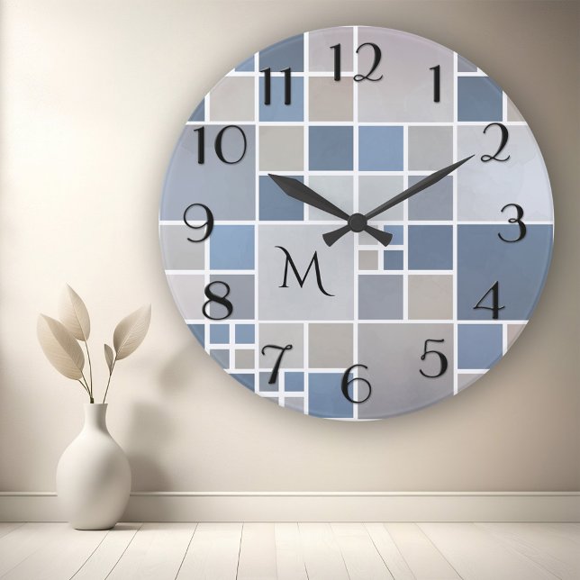 Reloj de pared monograma de patrón geométrico de l (Modern wall clock with a checkered beach inspired tile pattern - sand - dusty blue - watercolor)