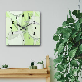 Reloj de pared numerado de lentes de vino verde
