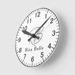 Reloj de pared redondo elegante con nombre persona