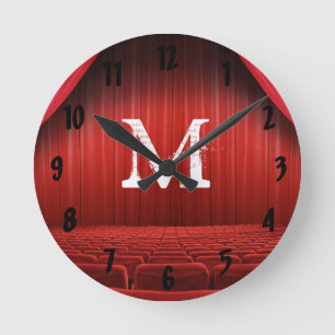 Reloj de pared rojo de la inicial del monograma