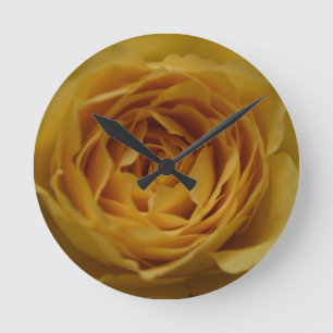 Reloj de pared rosa amarillo