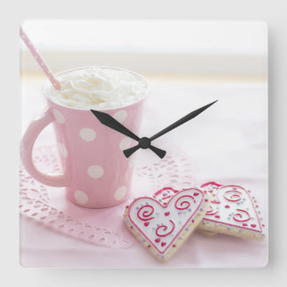 reloj de pared rosado