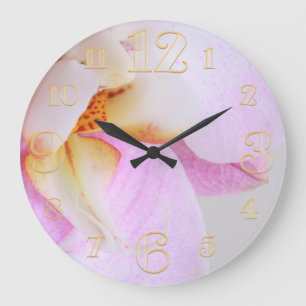 Reloj de pared rosado de la orquídea