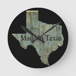 Reloj de pared rugoso de la madera de construcción