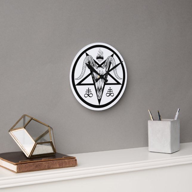 Reloj de pared satánico (Oficina)