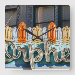 Reloj de pared viejo de la carpa de la película