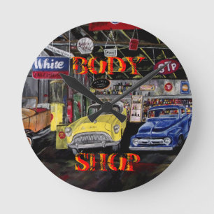 Reloj de pared viejo del coche de Body Shop