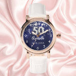 Reloj De Pulsera 50 años estrellas de plata azul marino<br><div class="desc">Un regalo para un cumpleaños número 50. Un color de fondo azul marino con estrellas falsas de plata. El color azul es desigual. Añadir un nombre,  fecha.</div>