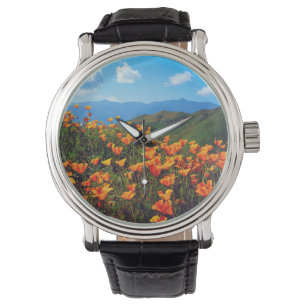 Reloj De Pulsera Amapolas de California cubriendo una ladera