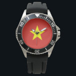Reloj De Pulsera Bandera vietnamita (Vietnam)<br><div class="desc">Este diseño presenta la bandera nacional de Vietnam (oficialmente conocida como República Socialista de Vietnam), que es un país en el sudeste asiático. Es el país más oriental de la península indochina. Vietnam tiene fronteras terrestres con China al norte, y Laos y Camboya al oeste. Vietnam también tiene fronteras marítimas...</div>