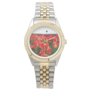 Reloj De Pulsera Banja Luka Tulips en un campo con globo de aire ca