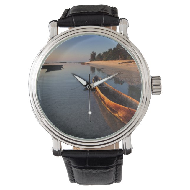 Reloj De Pulsera Barcos de madera en la playa de Tondooni (Anverso)