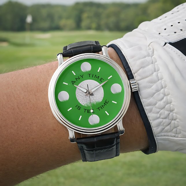 Reloj De Pulsera Bola de Golf en Césped en Hora de Salida (Subido por el creador)