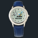 Reloj De Pulsera Boys Construcción excavadora de excavadores y niño<br><div class="desc">Este diseño de primer reloj de construcción para niños adorables incluye un digger de doodle único (excavadora) y un lugar para que añadas el nombre de tu hijo. Perfecto para cualquier niño que sueña con ser un constructor! Genial para un niño en primer lugar.</div>