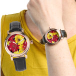 Reloj De Pulsera Brillantes Daisies de color rojo y amarillo Gerber<br><div class="desc">Una divertida y colorida cara de reloj adornada con coloridas fotografías de margarita de color amarillo y rojo Gerber sobre un fondo negro con la vintage banda de cuero. Los números blancos son una plantilla que se puede eliminar/borrar. También puede transferir este diseño cuando se ajuste adecuadamente a otro producto...</div>