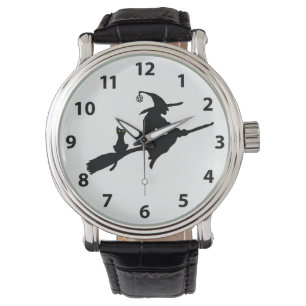 Reloj De Pulsera Bruja en una habitación