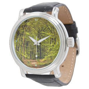 Reloj De Pulsera Caminata por los bosques en primavera