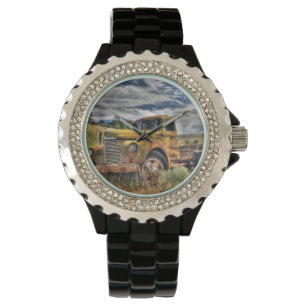 Reloj De Pulsera Camión viejo abandonado en campo