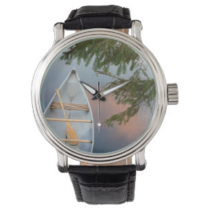 Reloj De Pulsera Canoa en el lago al atardecer, Canadá