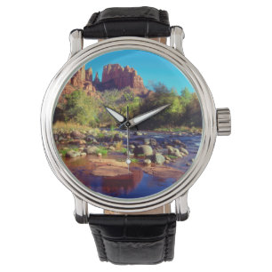 Reloj De Pulsera Cathedral Rock reflejada en Oak Creek