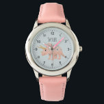 Reloj De Pulsera Chicas se burlan de los niños de los dinosaurios d<br><div class="desc">Este reloj lindo y moderno cuenta con un personalizado de dinosaurios Triceratops rosa con números claros y puede ser personalizado con el nombre de su chica. Perfecto para el primer reloj de tu hijo que ama los dinosaurios. Visita nuestra tienda para ver otros artículos bonitos.</div>