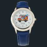 Reloj De Pulsera Chicos con motor de bomberos modernos<br><div class="desc">Este lindo y moderno reloj de niños cuenta con un personalizado de camiones de bomberos y un lugar donde agregar el nombre de su niño. ¡Perfecto para cualquier niño que sueña con ser bombero! Con números claros y un fondo azul, este reloj de bomberos es genial para un pequeño que...</div>
