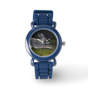 Reloj De Pulsera Conejo Gris Largo Saltando Sobre Campos