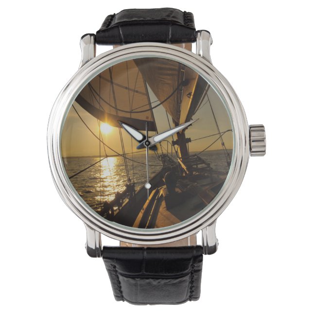 Reloj De Pulsera Cubierta de barco de vela, rumbo al sol poniente (Anverso)