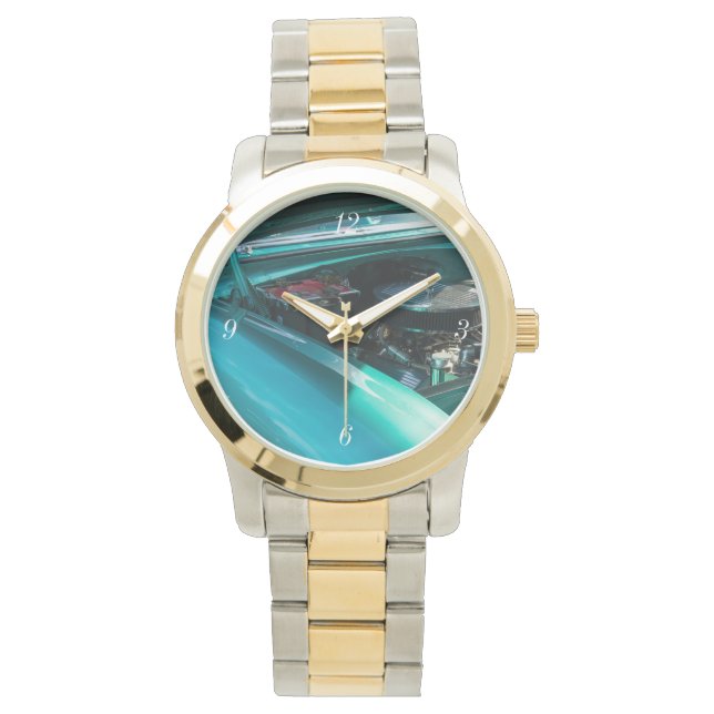 Reloj De Pulsera Debajo Del Capuchón (Anverso)