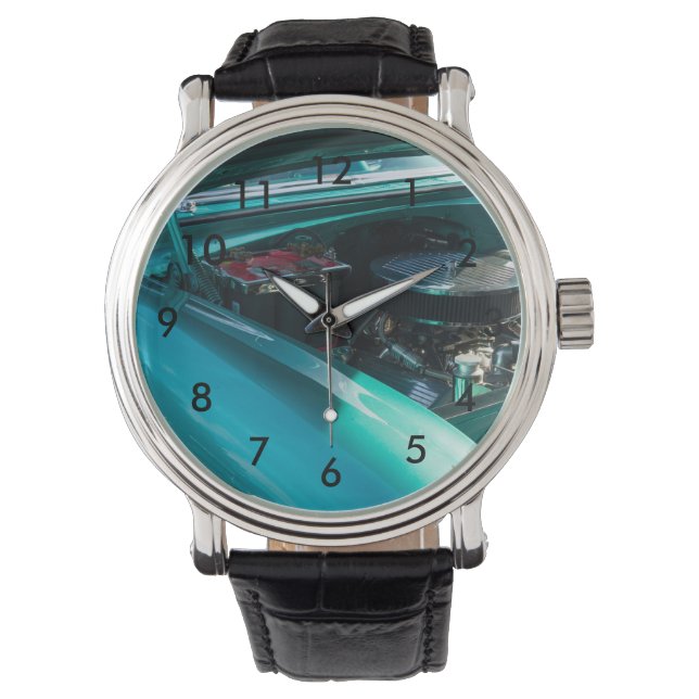 Reloj De Pulsera Debajo Del Capuchón (Anverso)