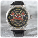 Reloj De Pulsera Departamento de bomberos y bomberos personalizados<br><div class="desc">Diseño del Departamento de Bomberos de NOMBRE del bombero - Emblema con casco rojo y hacha. Personalizar con su nombre,  número de estación/departamento y ubicación.</div>