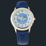 Reloj De Pulsera Dinosaurio de color azul y niños con nombre<br><div class="desc">Este diseño bonito y caprichoso presenta un dinosaurio acuarela azul y dorado pintado a mano con un fondo azul,  y puede ser personalizado con el nombre de tu hijo. Perfecto para el primer reloj de cualquier niño amante de los dinosaurios. Mira nuestra tienda para otros diseños magníficos!</div>