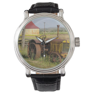 Reloj De Pulsera EEUU, Oregón, Shaniko. Rusto tractor vintage en