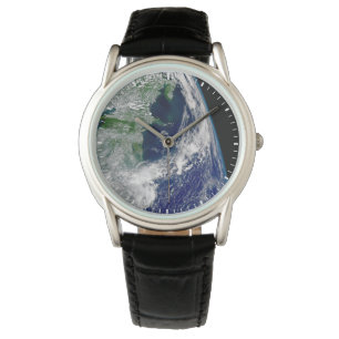 Reloj De Pulsera El Huracán Frances En Una Tierra Parcial.