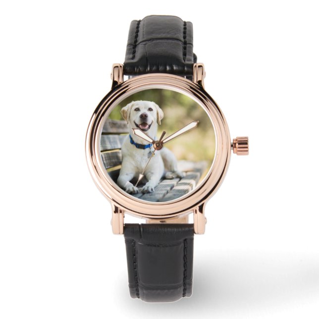 Reloj De Pulsera El Labrador Amarillo Está En El Banco (Anverso)