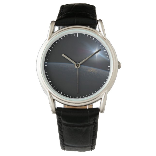 Reloj De Pulsera El Sol se pone sobre el horizonte de la Tierra. (Anverso)