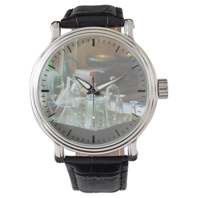Reloj De Pulsera Embudos de vidrio y botellas (Anverso)