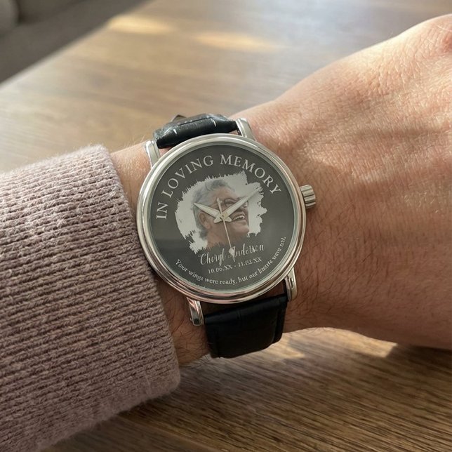 Reloj De Pulsera En la memoria amorosa | Memorial fotográfico (Subido por el creador)