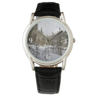 Reloj De Pulsera Escena invernal de montaña nevada en Montana